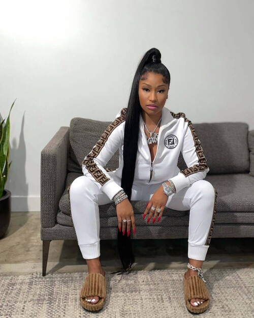 nicki-minaj-feet-5840910.jpg
