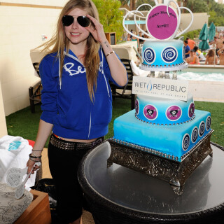 Avril_Lavigne-Feet-231356
