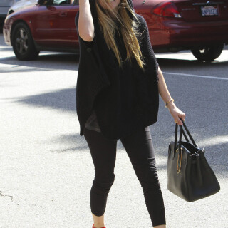 Avril_Lavigne-Feet-513289