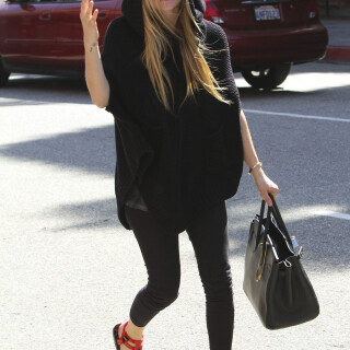 Avril_Lavigne-Feet-513290